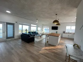 Lakefront Loft Suite - Image 2