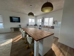Lakefront Loft Suite - Image 4