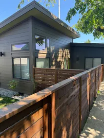Cozy Detached Stay. Walk to Eats/Transit/Grocery - Image 5