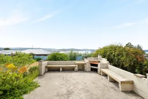 Spectacular views 4 rooms 2 bathrooms 7 beds 10 pp - Image 3