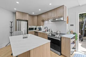 Brand New 1 Bedroom Luxurious Retreat With HotTub - Image 4