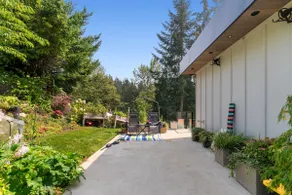 Brand New 1 Bedroom Luxurious Retreat With HotTub - Image 3
