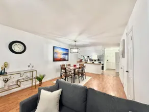 Heart of Mandarin 2 Bedroom Townhouse - Image 5