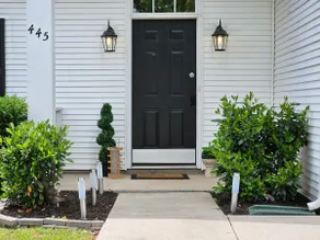 Cozy Neighborhood | 4 Beds | 10 mins to Downtown - Image 5