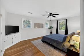 The Brickhouse Manor - Image 4