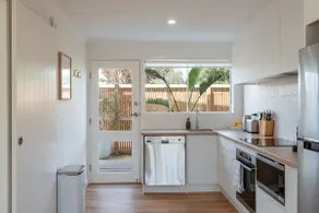 Magpie Sands - Private 3-Bedroom Downstairs Retreat - 50 Metres from Aldinga Beach - Image 5