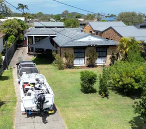 Peaceful location, a stones throw from Lake Mac - Image 2