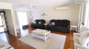 Peaceful location, a stones throw from Lake Mac - Image 3