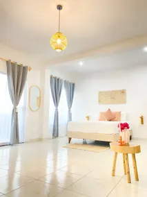 Air-conditioned suite/pool, kitchen-side ocean view - Image 4