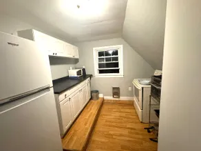 ~3rd Floor Gem in West End~ - Image 4