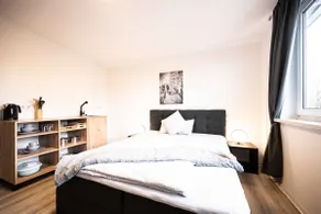 Room 8 - Image 4