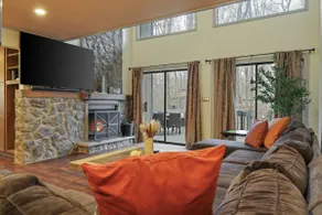 Ultimate Group Cabin • Hot Tub • Sauna • Sleeps 12 - Image 3