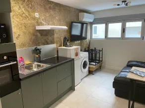 Villa Augustin – No. 2, Authentic 2-Bedroom Apartment in the Heart of the City - Image 4