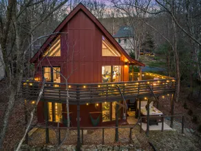 Luxury Mountain Chalet, Hot Tub, Firepit, Games - Image 2