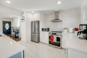 Rosé’s AirBNB @ National Harbor - Image 3