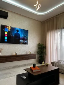Chic & bright apartment ideal for exploring - Image 3