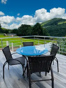 Cabin Refuge in the Mountains - Image 3