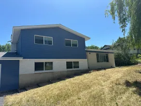 Large Home, 15 minutes from Snow Basin Ski Resort. - Image 4