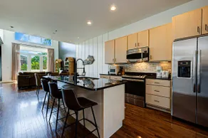 DERBY Ready! Stylish unit near Churchill Downs! - Image 3