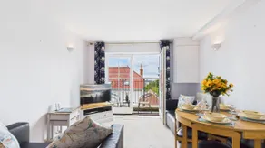 13 Rhodewood House - 2 Bedroom Apartment - Saundersfoot - Image 2
