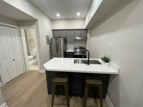 Apartment in Mississauga - Image 3