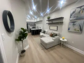 Apartment in Mississauga - Image 2