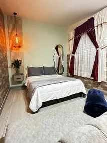 Cozy studio apartment in tourist area - Image 3