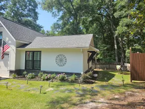 Teacup Cottage, a charming Summerville getaway - Image 4