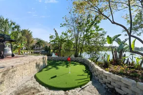 Luxury Hideaway | Lakefront | Mini Golf + More! - Image 5