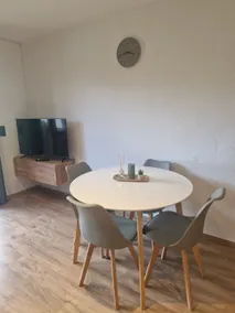 Sarah's apartment - Image 5