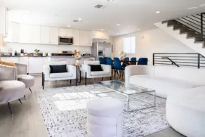 5-Bedroom Private House Best Location | 18 guests - Image 5