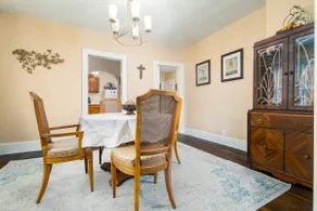 Cozy, Convenient, Downtown Nest - Image 3