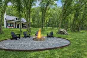 Private River * Hot Tub*Fire Pit*Fishing*10 Acres - Image 3