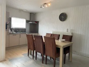 Nice home with free parking - Image 2