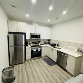 Modern Basement Suite near West Edmonton Mall - Image 4