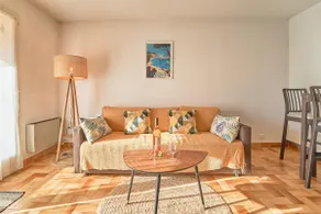 Spacious 3-room apartment with Air conditioning, Wi-Fi & Parking - Image 2