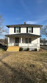 Cosy four square house - Image 2