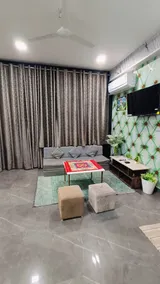 Spacious Luxury 3BHK | Peaceful Stay by Taj Mahal - Image 3