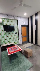 Spacious Luxury 3BHK | Peaceful Stay by Taj Mahal - Image 2