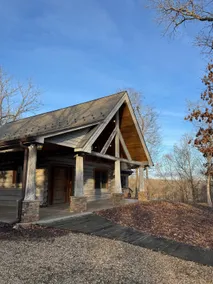 Hallelujah Hideaway Cabin - Image 3
