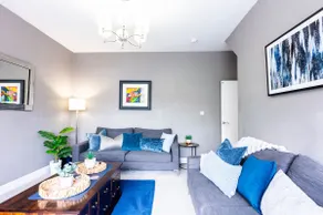 Luxury 3 Bed House in Giffnock. Big Garden & Drive - Image 4