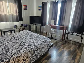 Hotel-Style Studio in South LA - Image 2