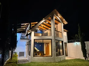 Casa Yomara | Jacuzzi • Wi-Fi • Lake view - Image 3