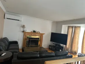 Cozy Five bedroom house with Parking - Image 2
