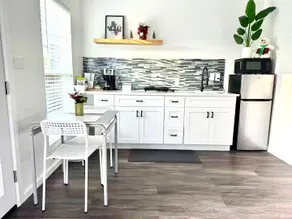 Charming Guest House! - Image 4