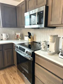 Brand new modern style home - Image 4