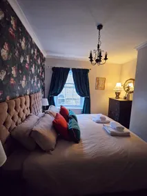 Characterful Grade II listed Victorian Terrace - Image 5