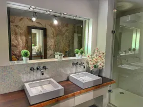 Luxury 4 room apartment with home Cinema & balcony - Image 3