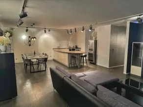 Luxury 4 room apartment with home Cinema & balcony - Image 4