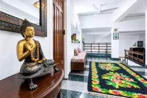 Opulent Antique 6BR Independent Villa in Gurugram - Image 4